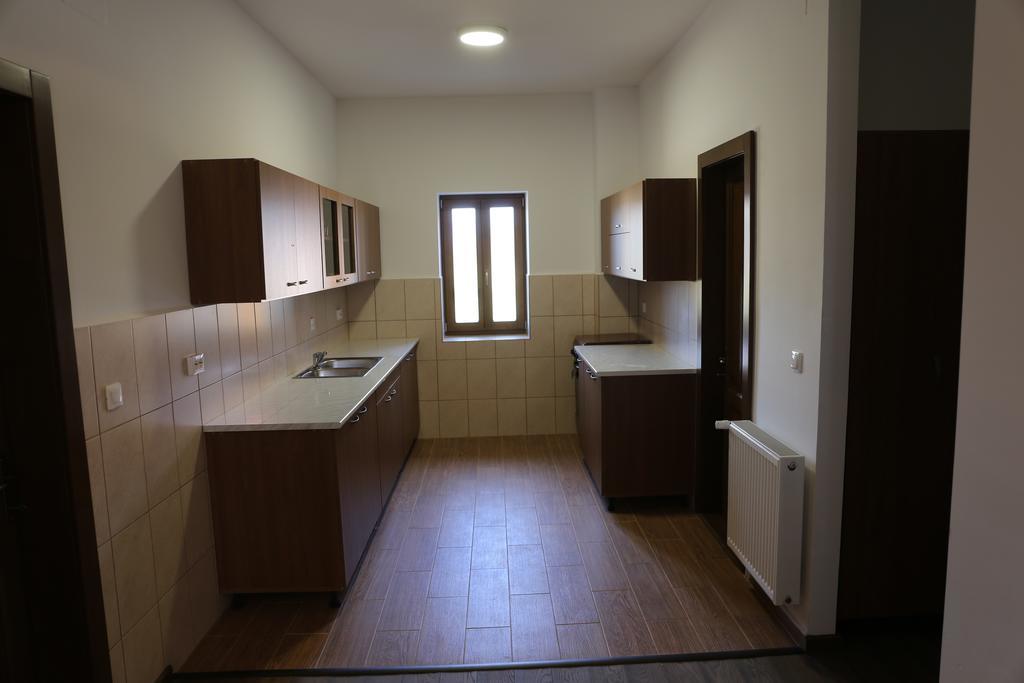 Ezuestfenyo Agroturisztikai Panzio Hotel Borzont ภายนอก รูปภาพ